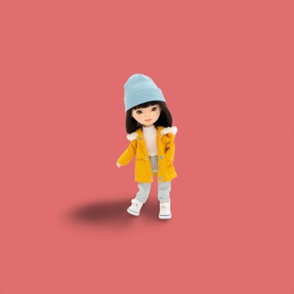Lilu in einem senffarbenen Parka – Bild 2
